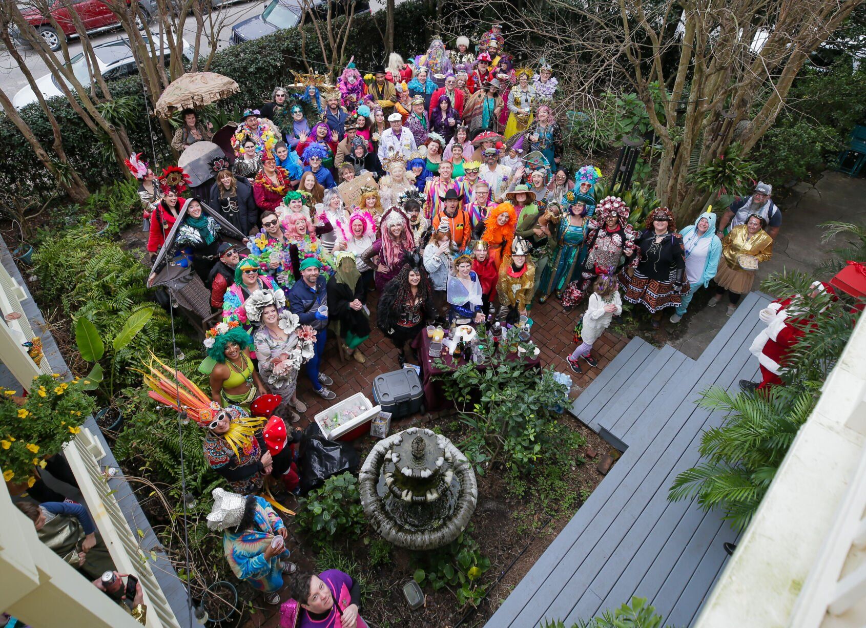 no.costumes.021424.0031.jpg